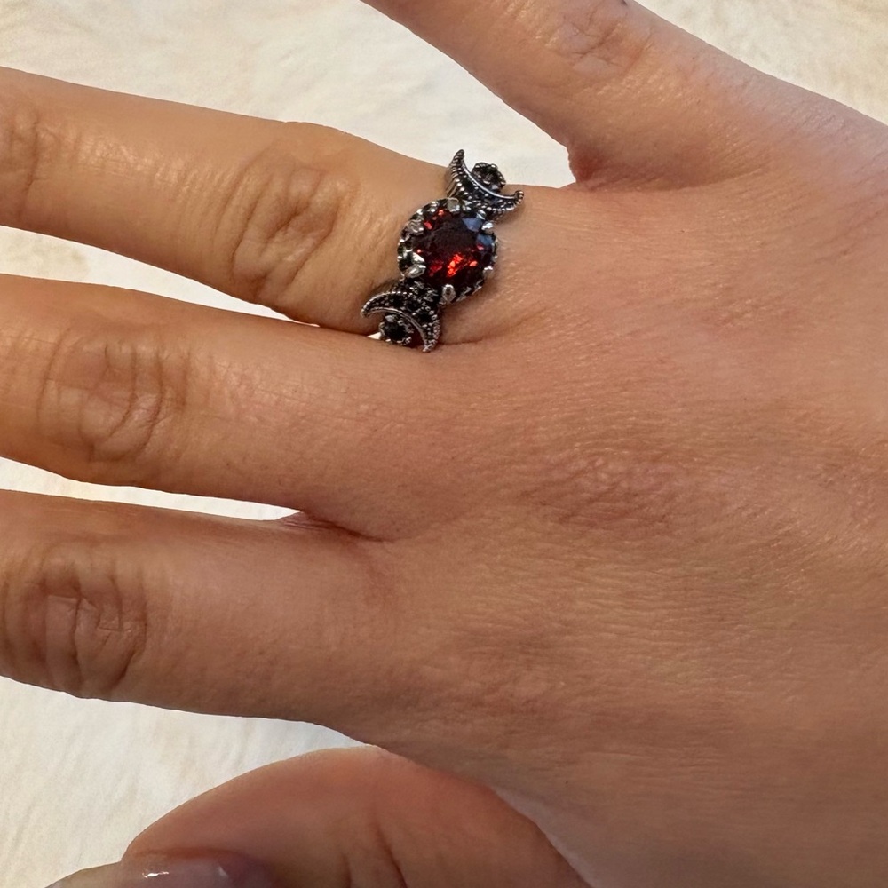 Amazon Red Gemstone and Silver Women's Ring